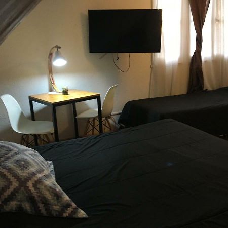 Salvador Hostal & Cafe Santiago Luaran gambar
