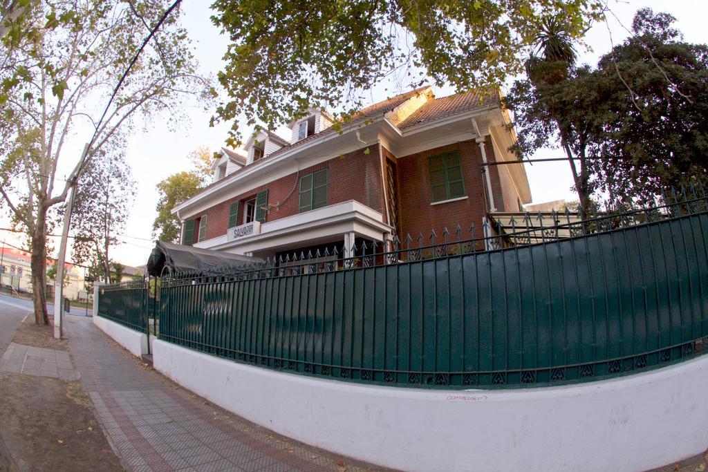 Salvador Hostal & Cafe Santiago Luaran gambar