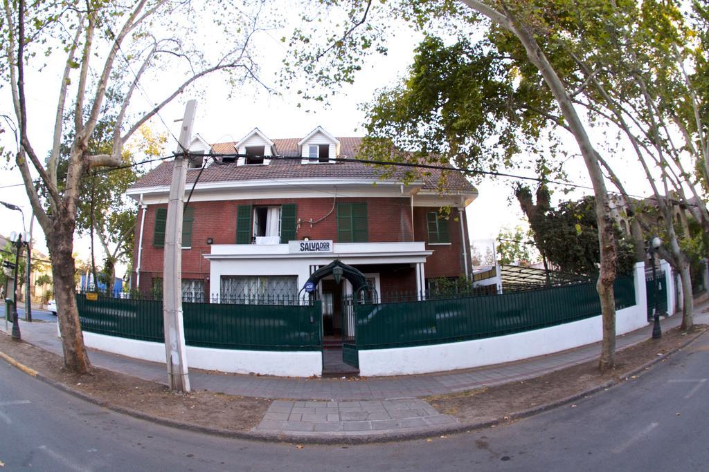 Salvador Hostal & Cafe Santiago Luaran gambar